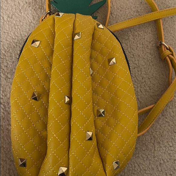 Betsey Johnson “Pineapple of My Eye” Yellow Mini Backpack NWOT - Picture 3 of 8